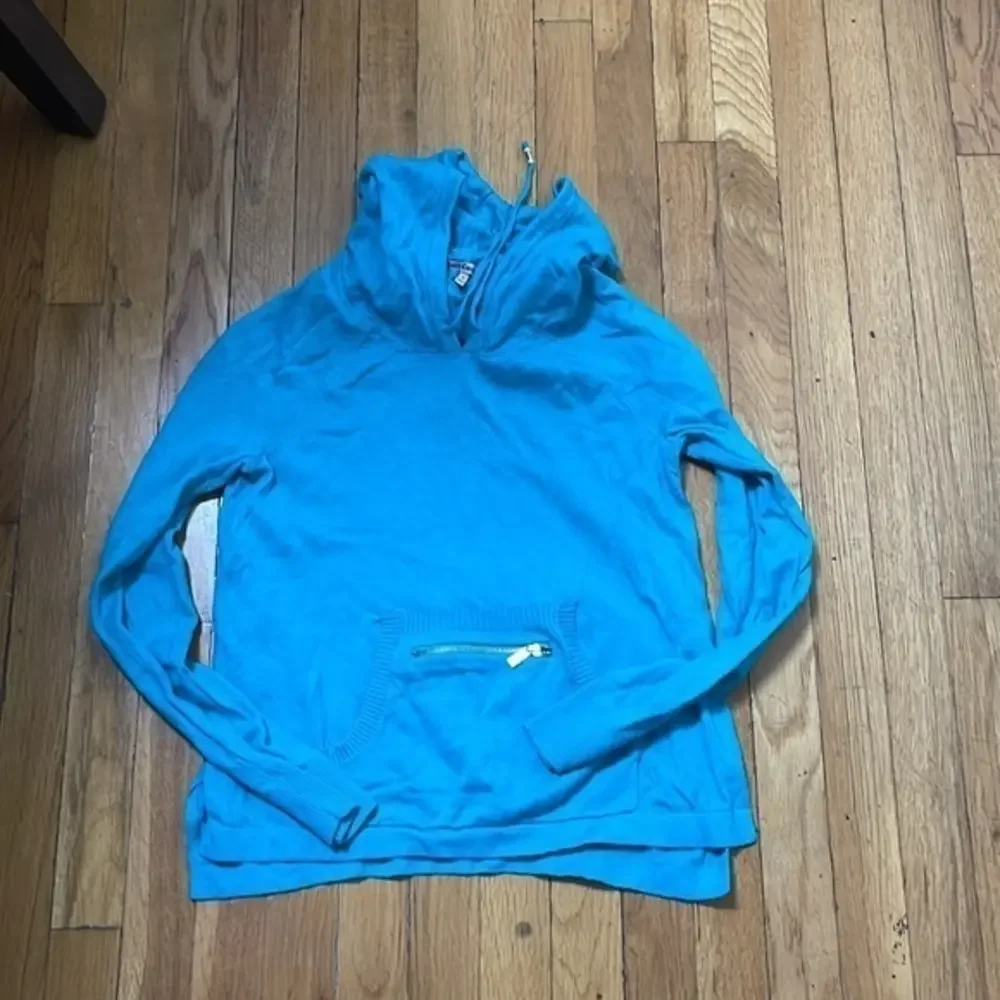 Juicy couture sweater girls size‎ M